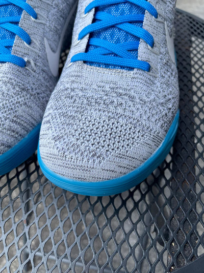 BLUE WHITE 9