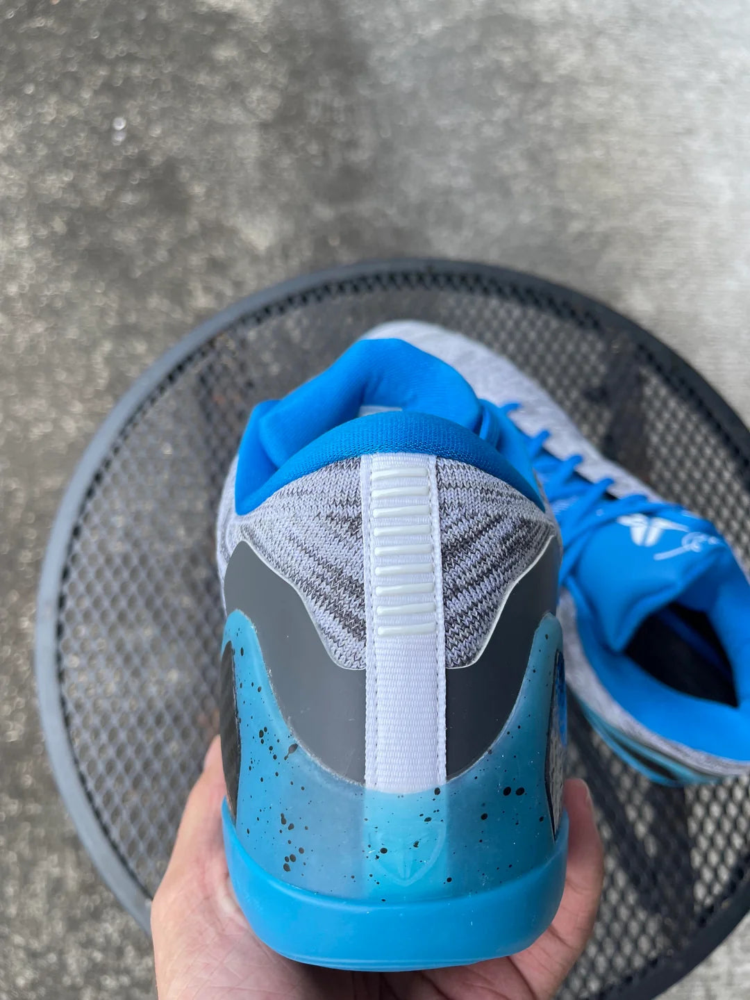 BLUE WHITE 9