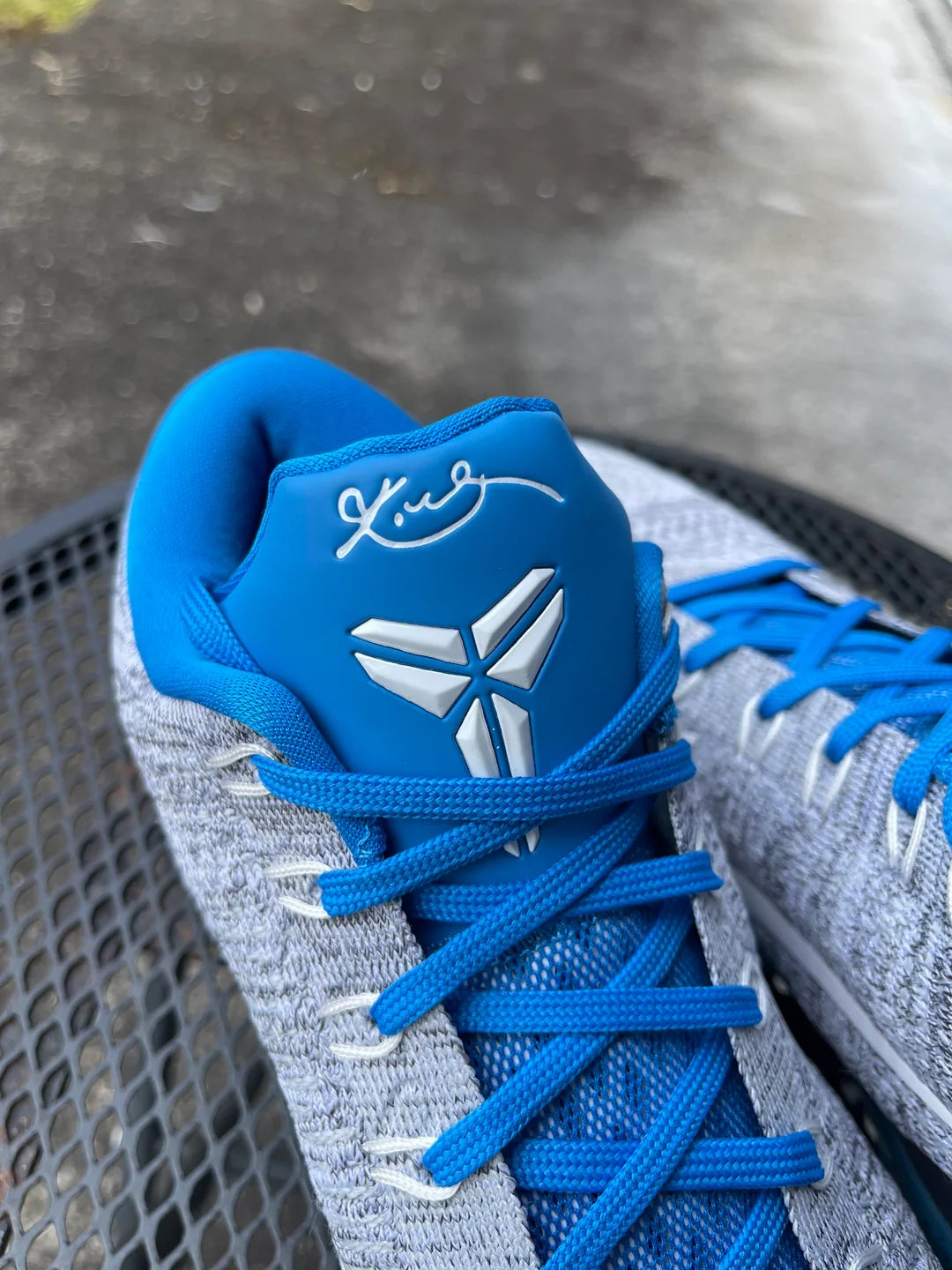 BLUE WHITE 9