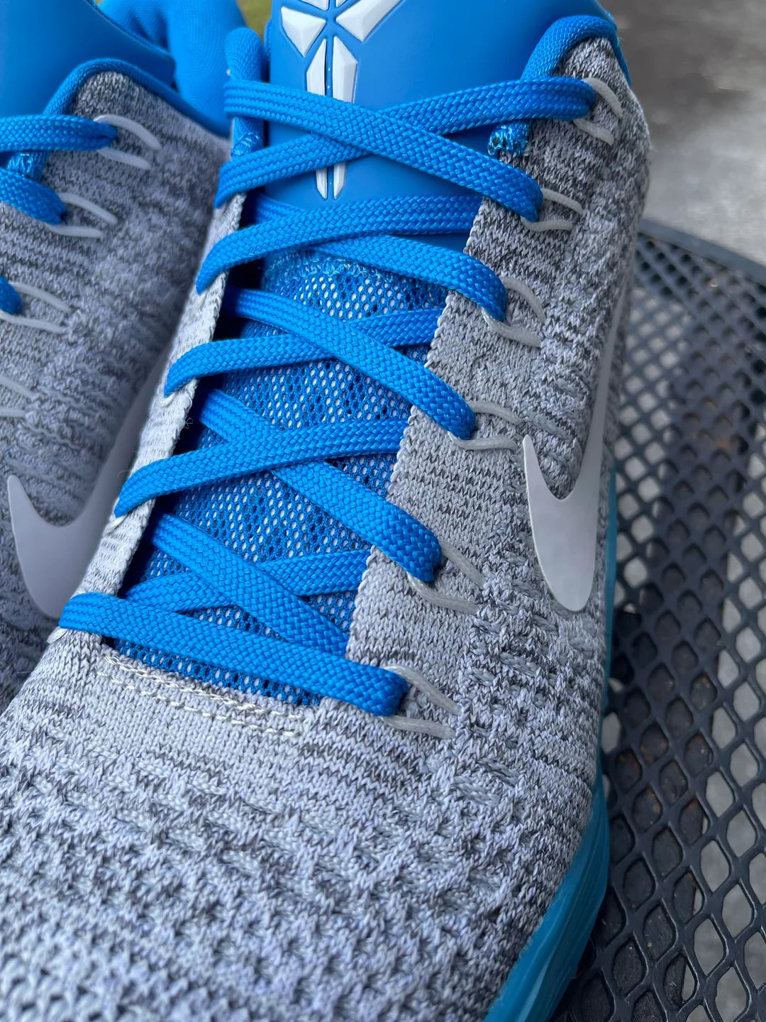 BLUE WHITE 9