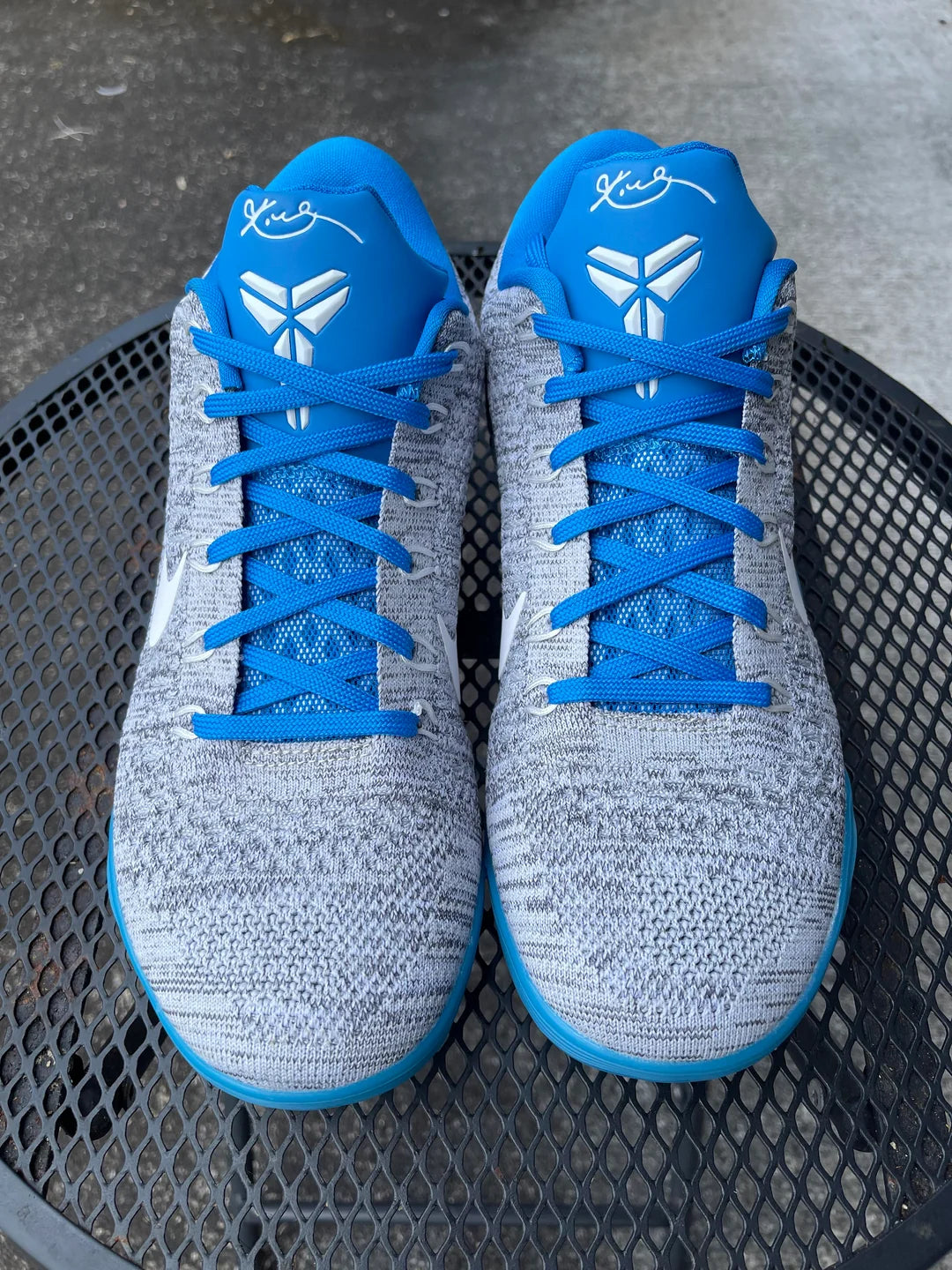 BLUE WHITE 9