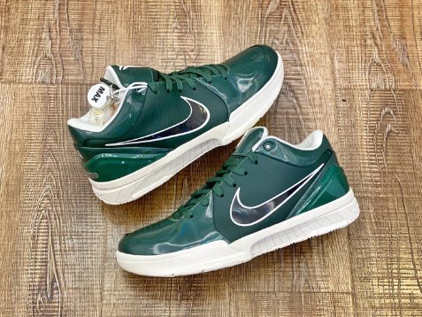 UNDEFEATED MILWAUKEE BUCKS 4