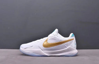 UNDEFEATED WHITE 5