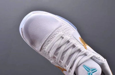 UNDEFEATED WHITE 5